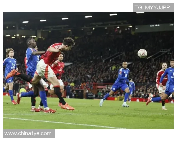 足总杯激战尤文图斯逆转曼联补时绝杀全场沸腾