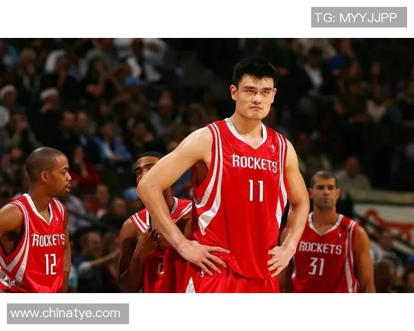 小尼姚明：从篮球场到商业舞台的传奇之路与人生启示