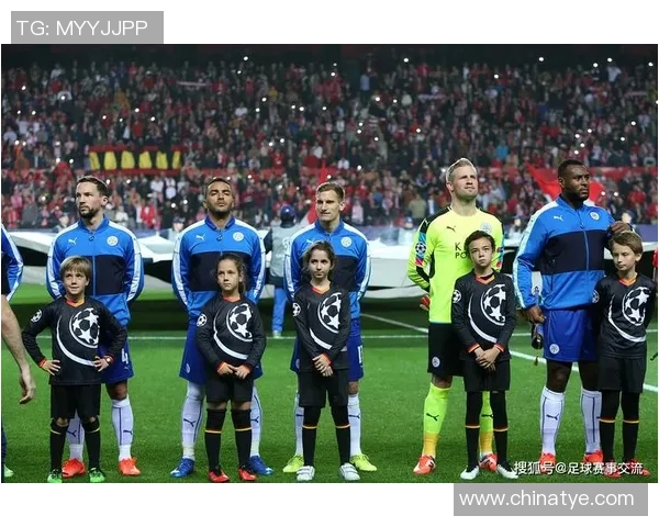 欧冠大战：那不勒斯狂胜波尔图6比2引发转会风波与全场沸腾