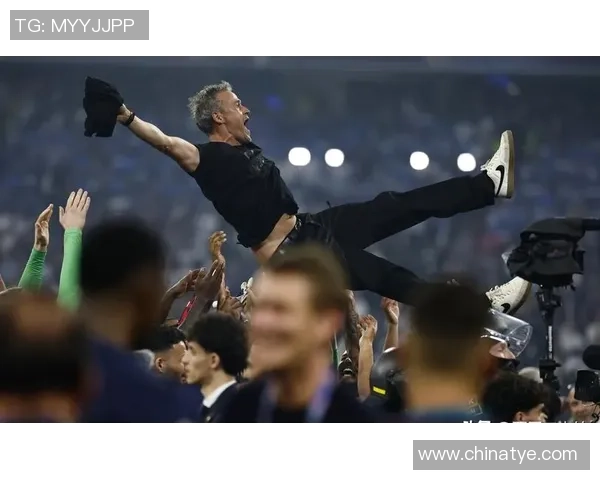 德甲激战莱比锡险胜巴黎圣日耳曼争议判罚引发全场沸腾