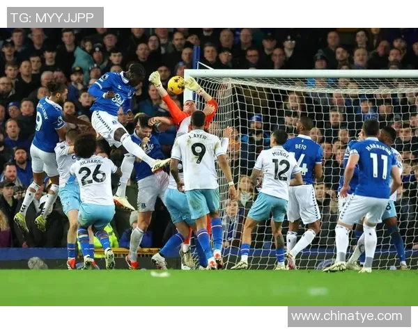 尤文图斯大胜曼城五球狂潮绝杀瞬间点燃全场激情 尤文图斯大胜曼城五球狂潮绝杀瞬间点燃全场激情