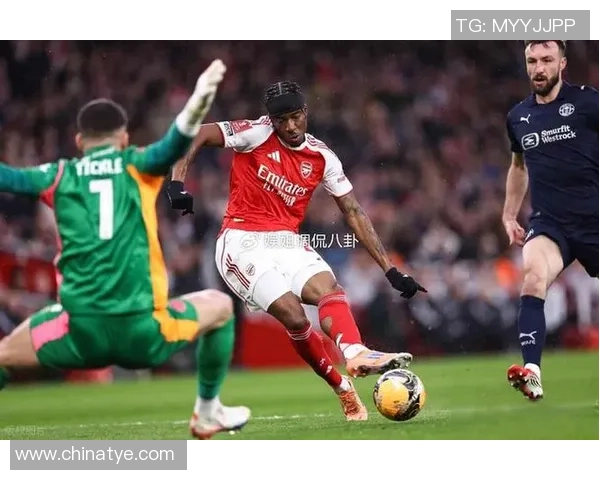 里昂狂胜阿森纳5-1引发转会热议全场沸腾