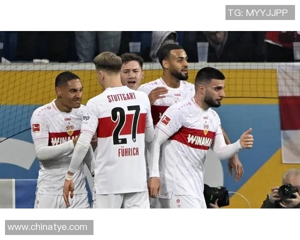 英超激战：AC米兰大胜多特蒙德四球狂潮引发全场沸腾