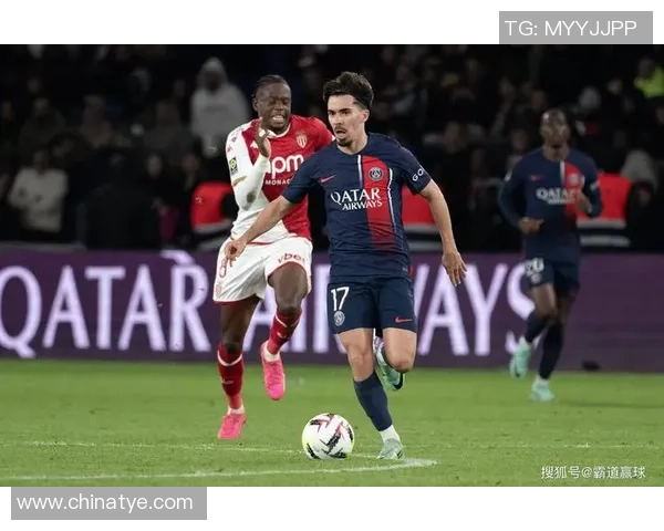 世界杯焦点战巴黎圣日耳曼与AC米兰激战成和神扑瞬间震撼全场
