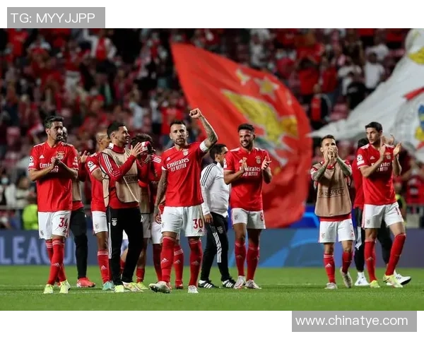 欧联杯精彩对决拜仁小胜那不勒斯点燃全场激情