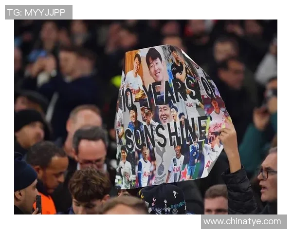 国王杯惊现乌龙球曼联逆转热刺引发全场狂欢历史冷门再添一笔